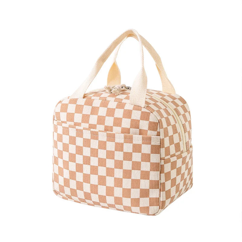 Checkered kawaii lunch bag with beige handle on a white background